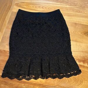 White House Black Market Black Lace Trumpet‎ Skirt